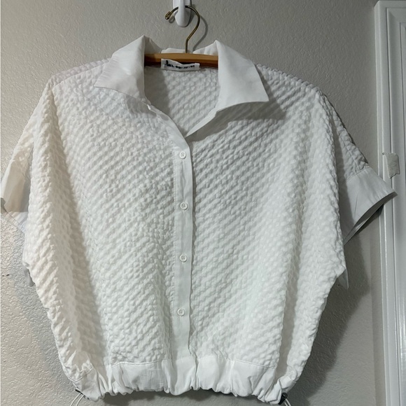 Self Contrast white bubble fabric pullover top. Button front. Size S - Picture 11 of 15